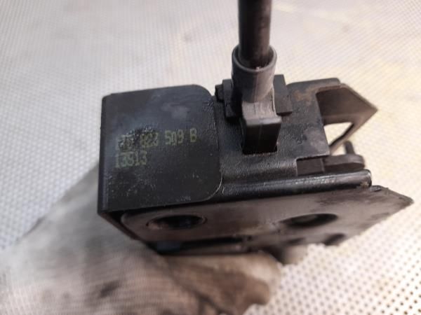 Fechadura / fecho capot VOLKSWAGEN Caddy III Kombi (2KB, 2KJ, 2CB, 2CJ