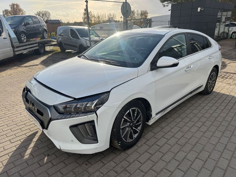 Hyundai IONIQ Electric 1 rej. 2022r/ Infinity/ navi/ kamera