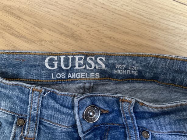 Spodnie GUESS jeansy z wysokim stanem