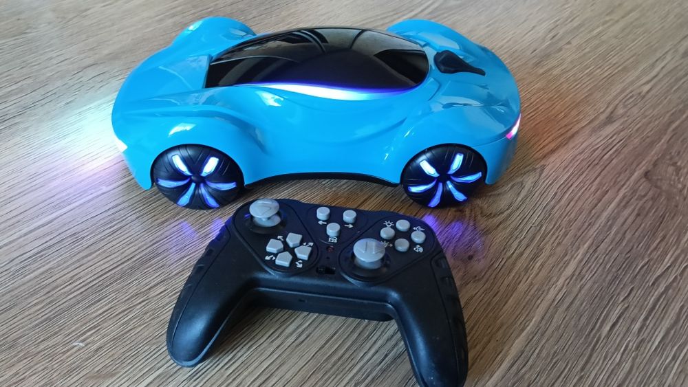 Новинка 2025.іграшка спортивна машинка на пульті  4wd  дим музика дриф