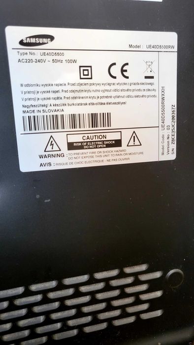 Samsung Smart 40 cali najwyszsza półka.