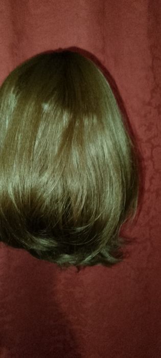 Продам перуку колір шоколад