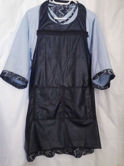 Сукня і фартух! Костюм для роботи в сфері обслуговування!