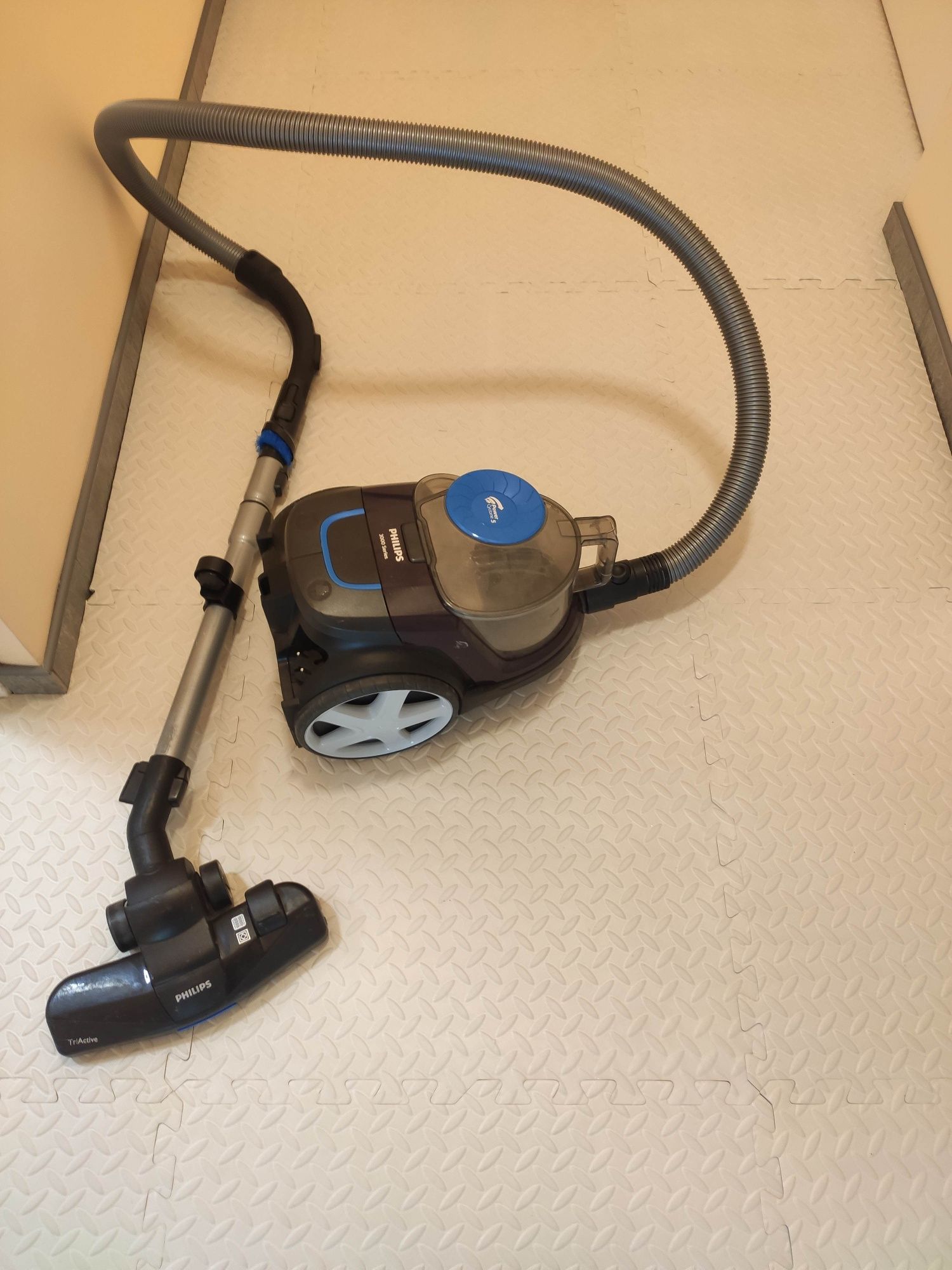 Odkurzacz bezworkowy Philips PowerCyclone 5