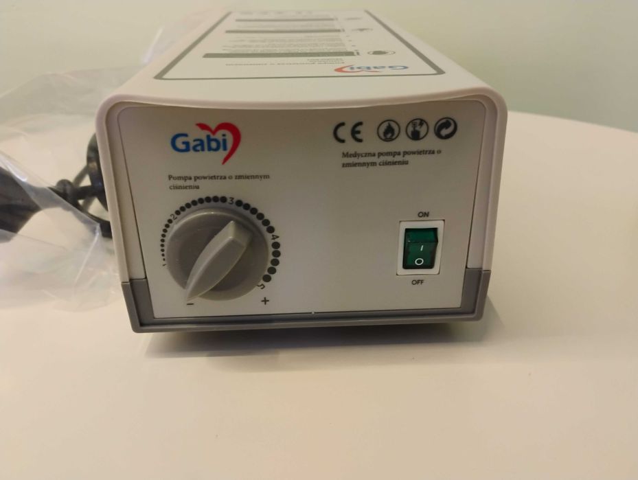 Materac przeciwodleżynowy rurowy zmiennociśnieniowy z pompą