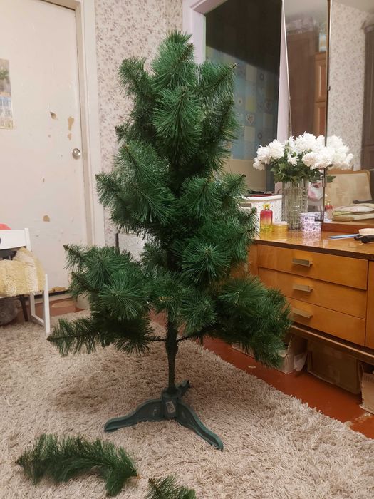 Ялинка новорічна