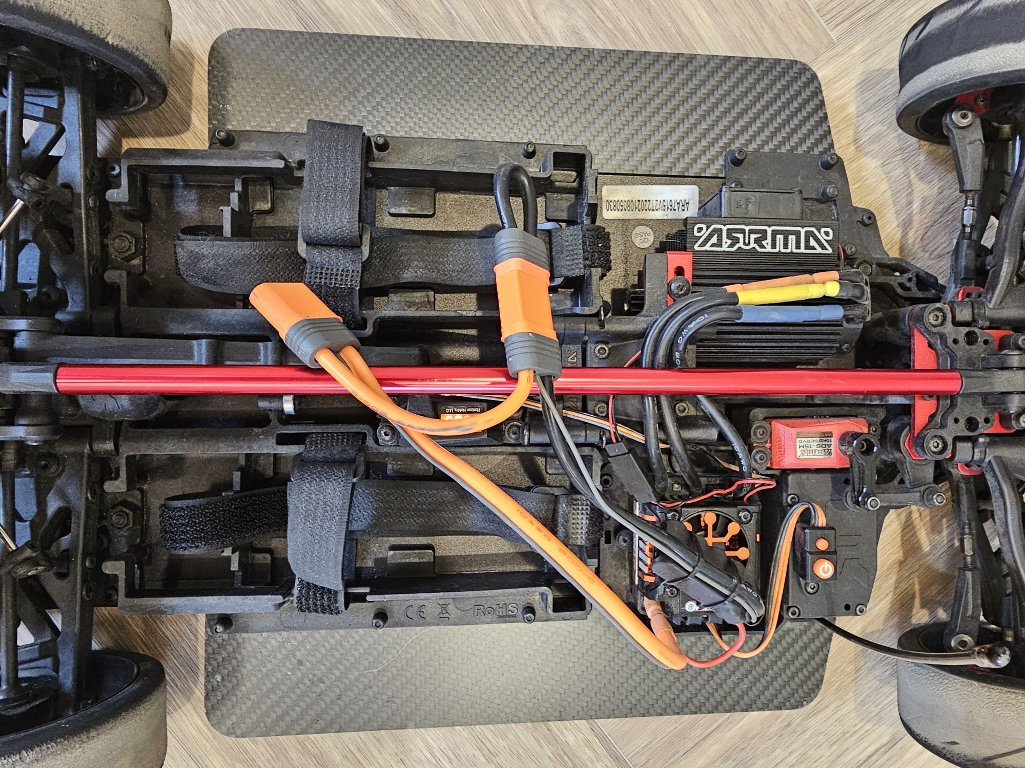 Arrma Infraction 6s RTR - demon prędkości i drift master.
