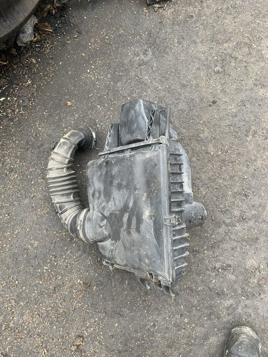 Корпус повітряного фільтра рено мастер 2.5cdti