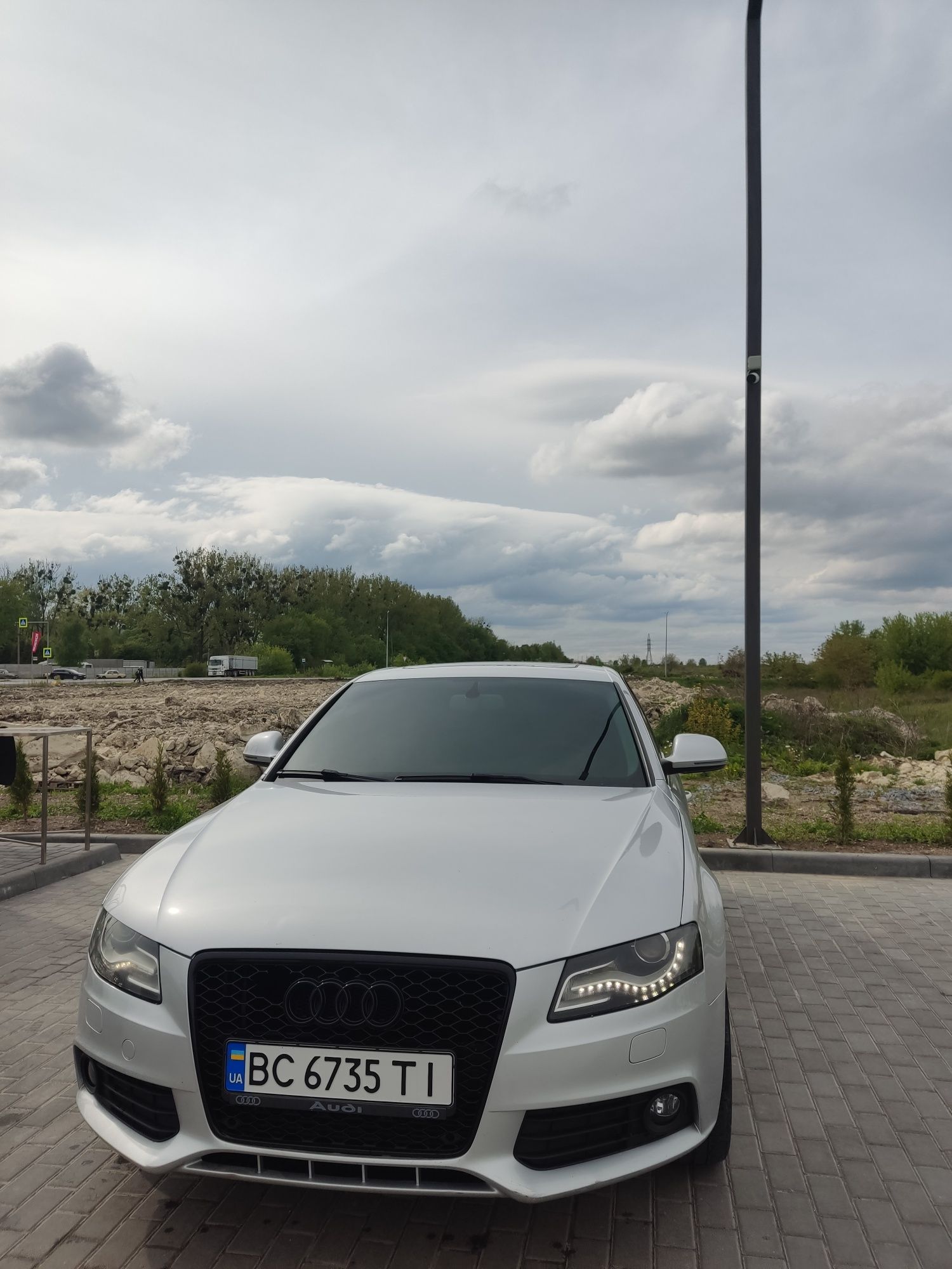 Audi a4 b8 2009 рік