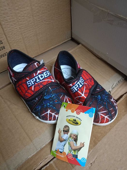 dziecęce buciki pantofle trampeczki nowe roz,24