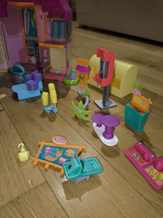 Zestaw Polly pocket z 2003r surf diner plus autobus kamper restauracja