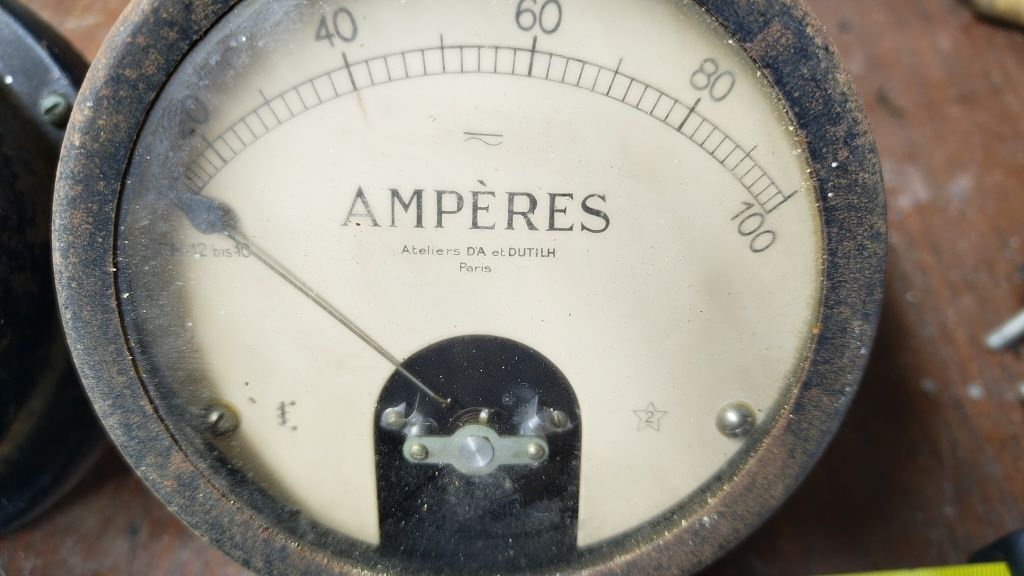 Voltímetro e amperímetro de navio de pesca 1939