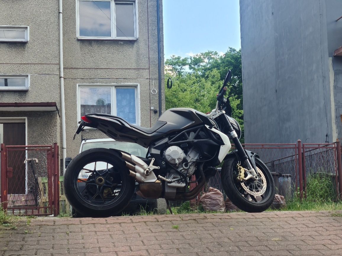 MV Agusta Brutale 675 quickshifter sprzedam.