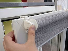 Установка ролет тканинних, жалюзів, штор