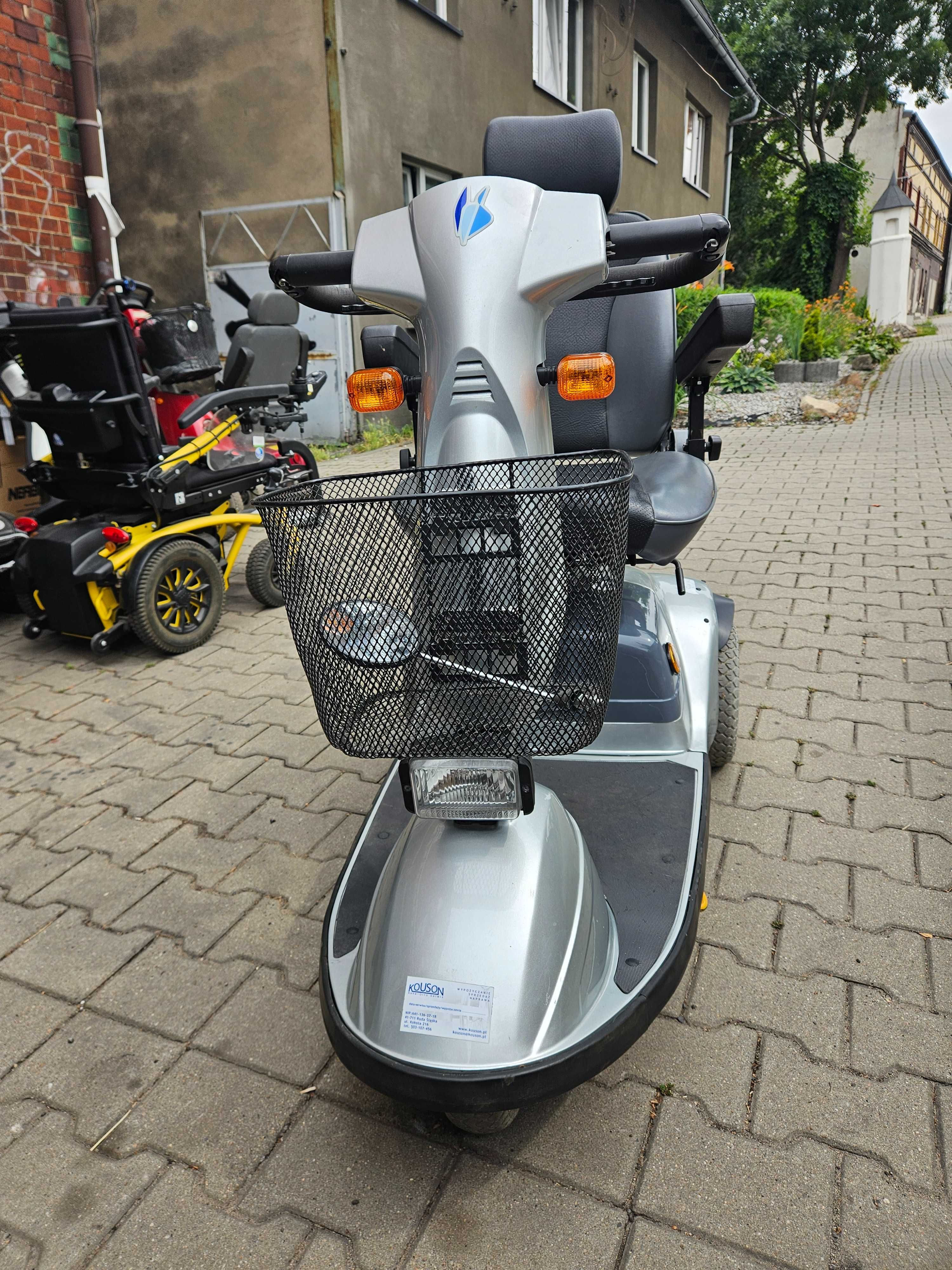 Skuter elektryczny trójkołowy dla seniora