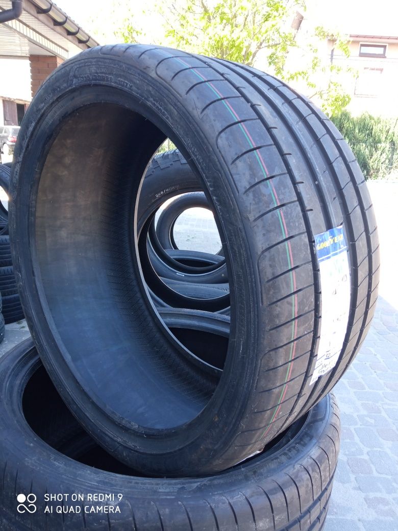 315/30R22 Goodyear Eagle F2 Asymetric 4 sz