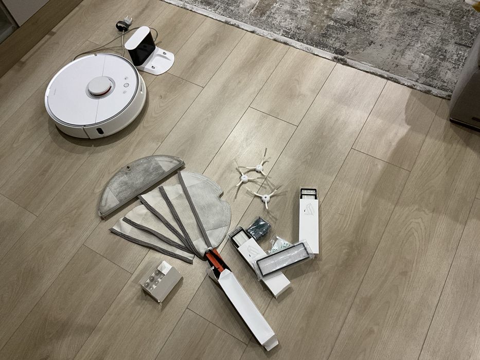 Продается Робот пылесос xiaomi roborock s502-00