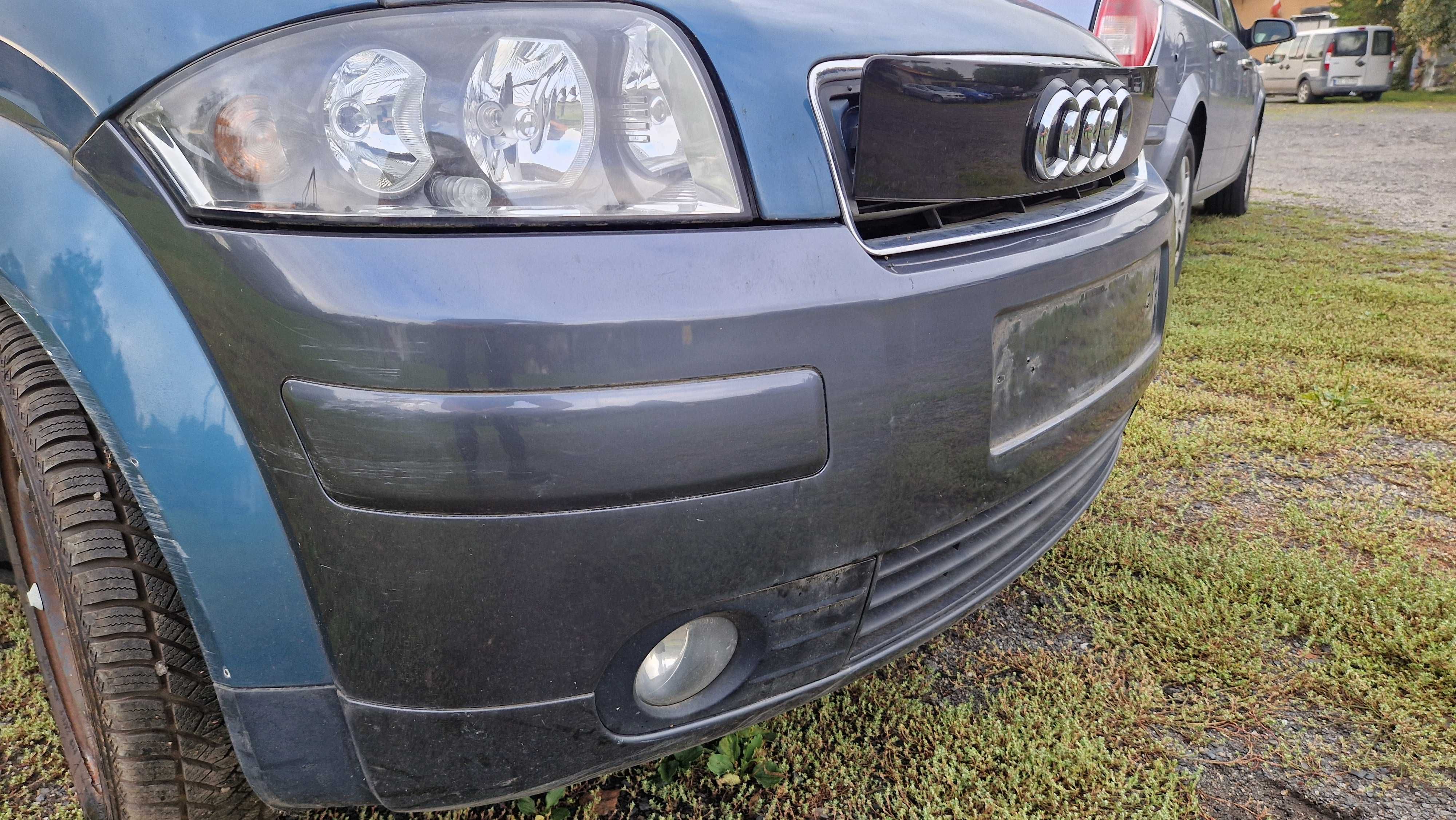 Audi A2 zderzak przedni halogeny