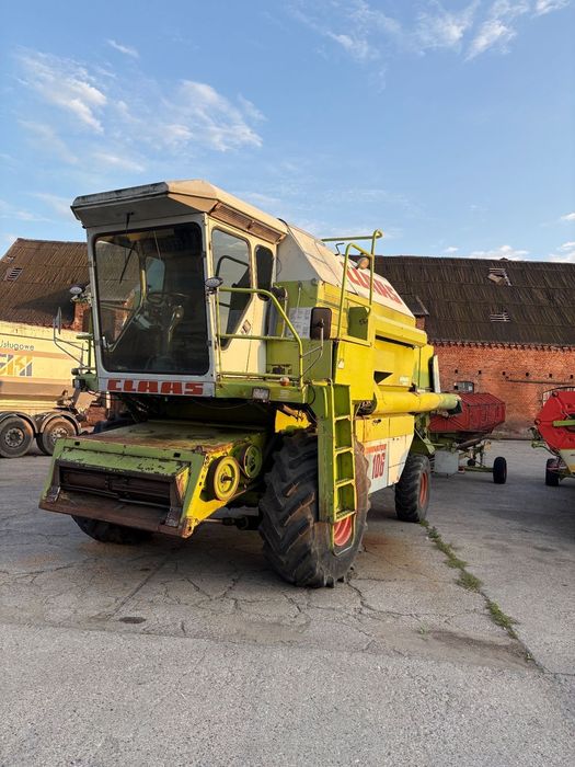 Claas Dominator 106