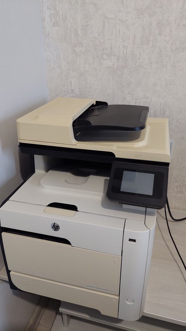 Принтер hp laserJet Pro MFP m375nw