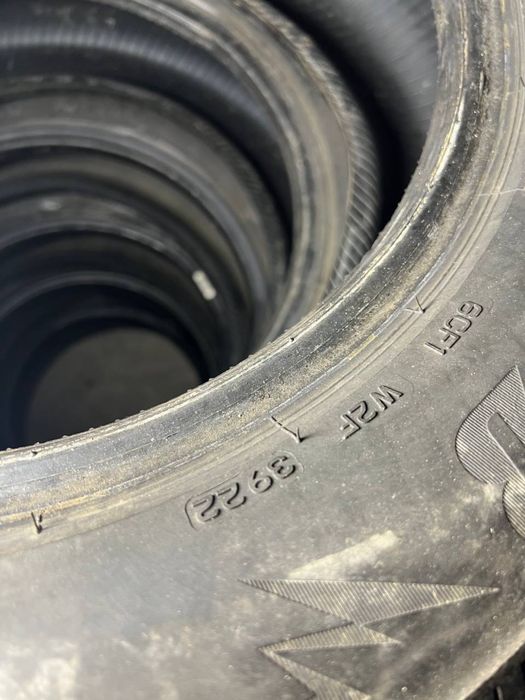 215/60/16 Bridgestone пара зимниз шин