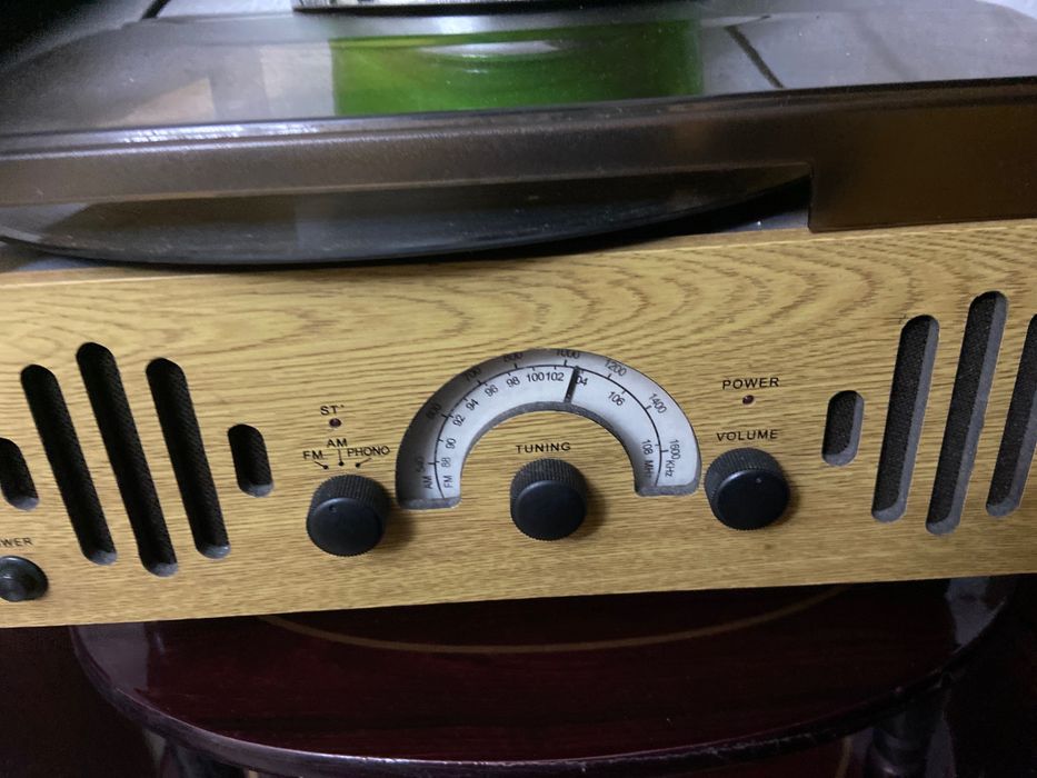 Aparelhagem com gira-discos