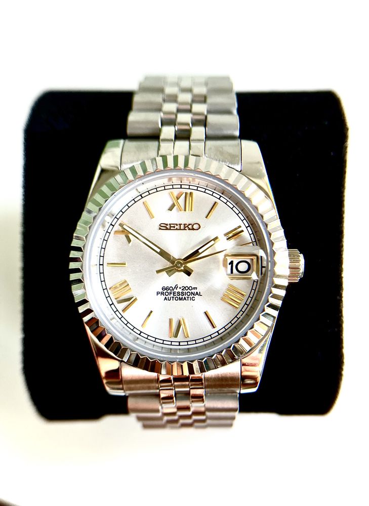 Customowy Zegarek Automatyczny „Seiko Mod Datejust” srebrno-złoty