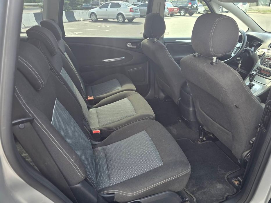 Ford S-Max 2011г.