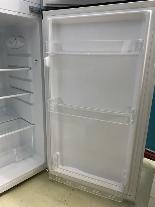 Продаж холодильника Delfa