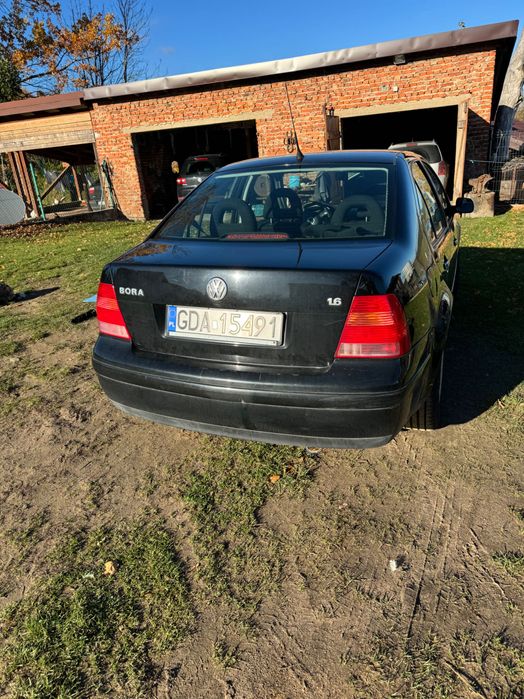 Volkswagen bora 1,6 benzyna