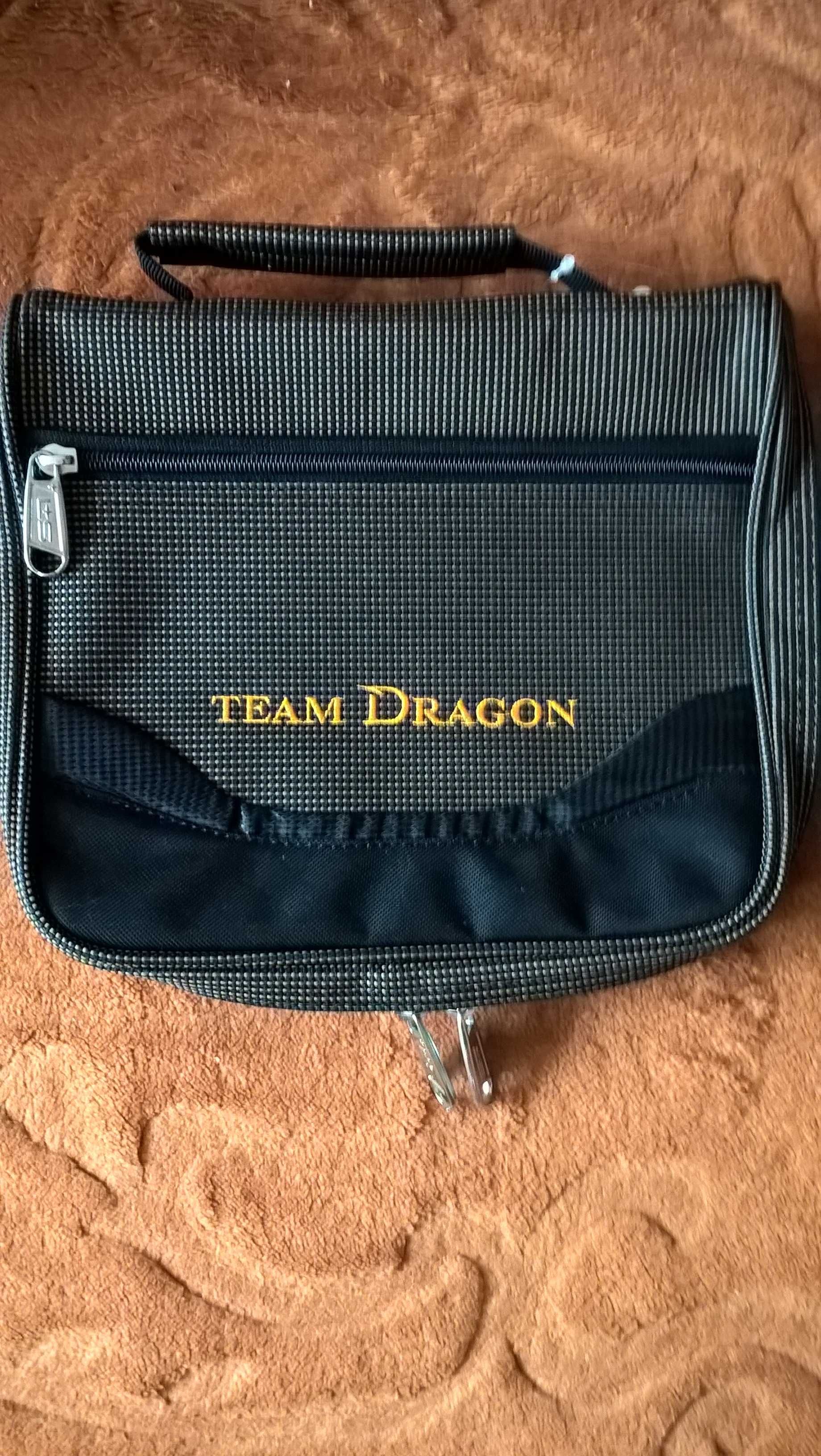 Team Dragon nowy pokrowiec na akcesoria wielkość M