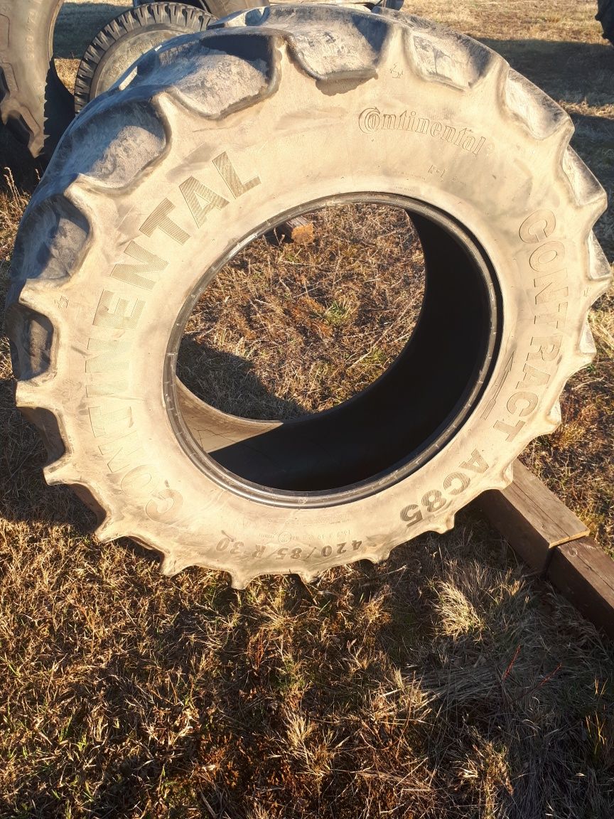 Opona opony zachodnie CONTINENTAL AC85 420/85 R - 30 (16.9) kilka szt.
