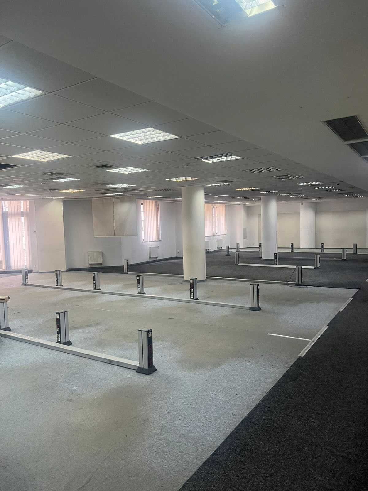 Open Space офіс в центрі метро Університет (800 м2)