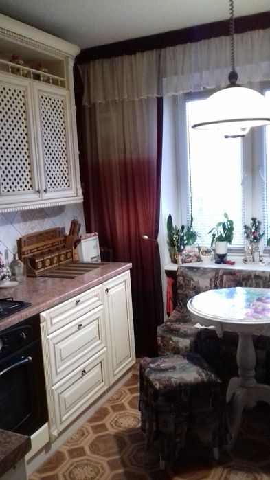 Продаж 3-кімнатної квартири в самому центрі Броварів.