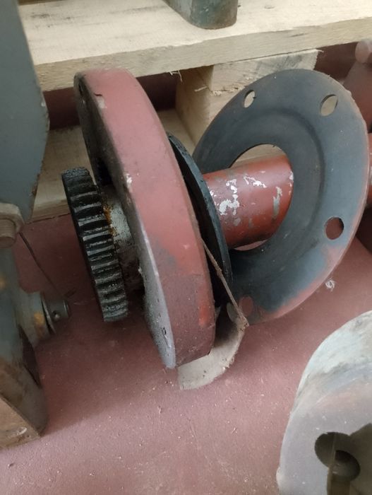 Тормозной барабан, шкив ф200, 300 мм.