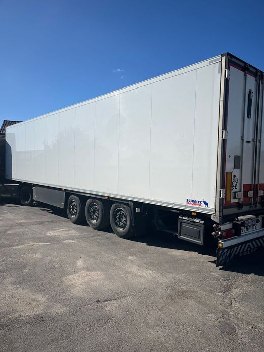 Naczepa chłodnia schmitz