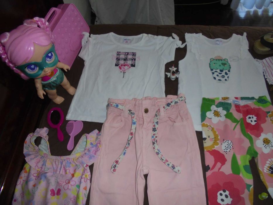 lote de roupa de menina o calçado