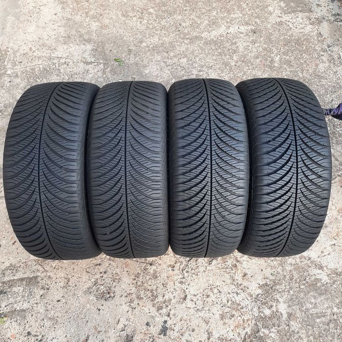 Всесезонная резина, шины 215 50 R17 Goodyear (Гудиер) 2шт.