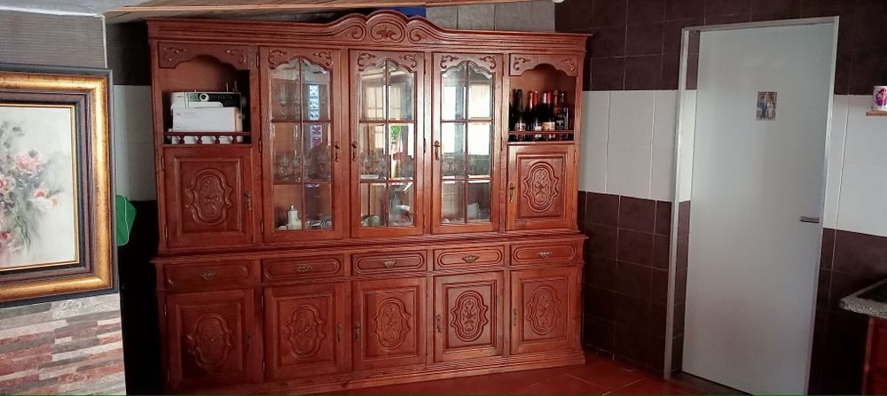 Móvel louceiro antigo