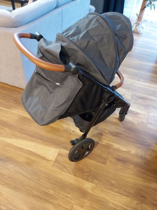 Wózek spacerówka Baby Design Wózek Look czarny