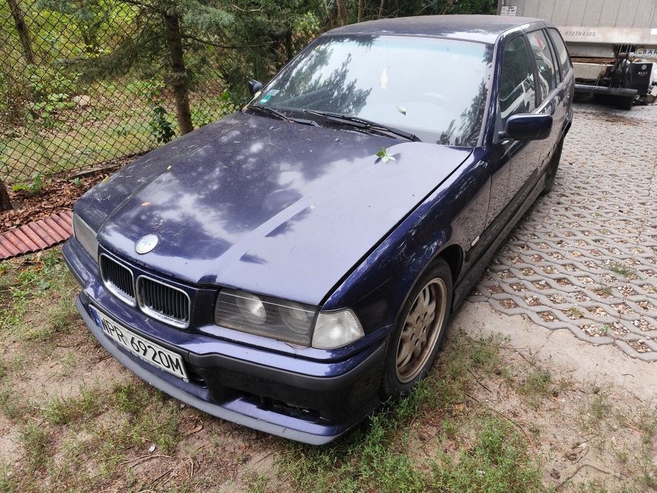 Maska E36 sedan compact touring do poprawek montrealblau gruz drift
