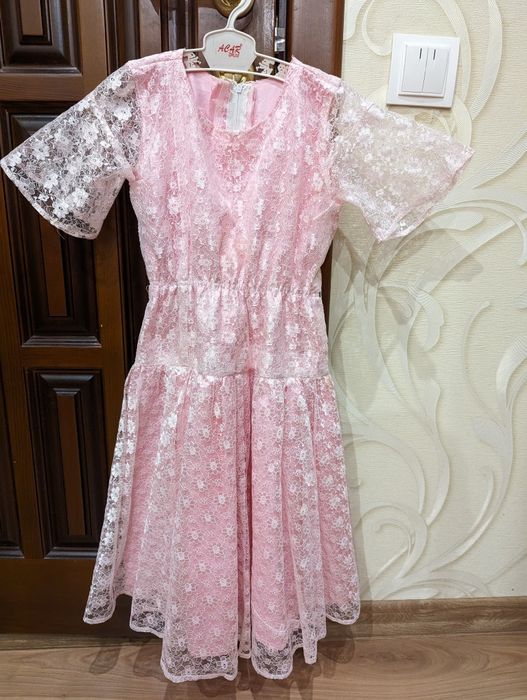 Святкова сукня для дівчинки