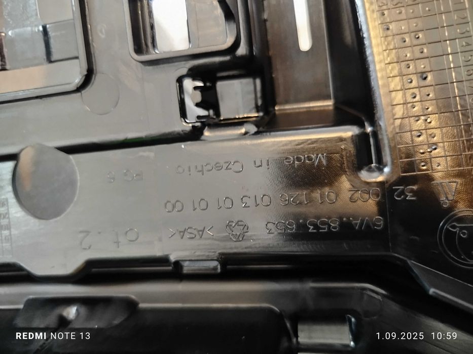 Fabia 4 Grill Atrapa 6VA.853.653 Nowa czarna