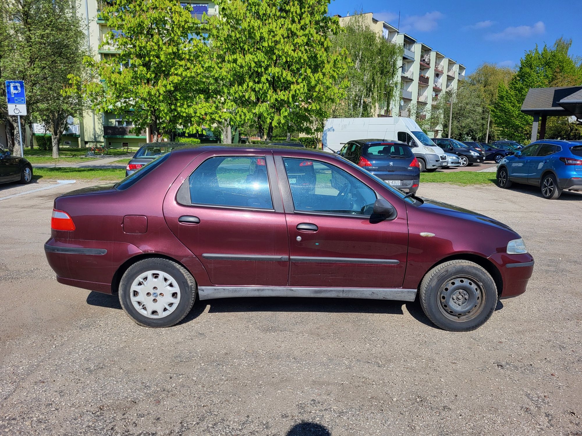 Fiat albea 1.2  benzyna