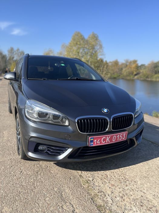 BMW 225xe гібрид та електро