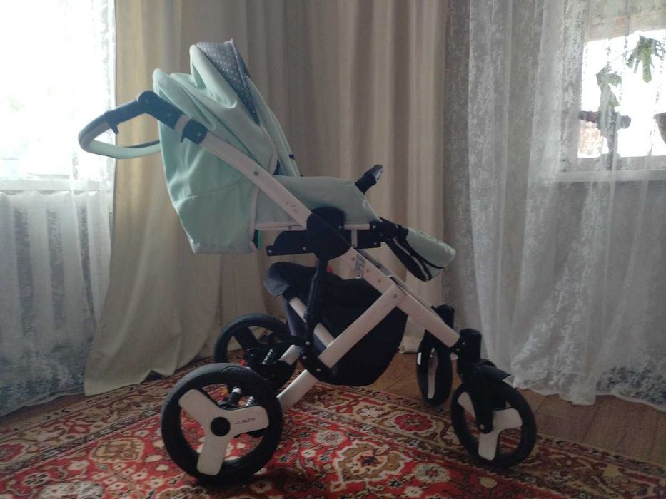 Дитяча коляска продам