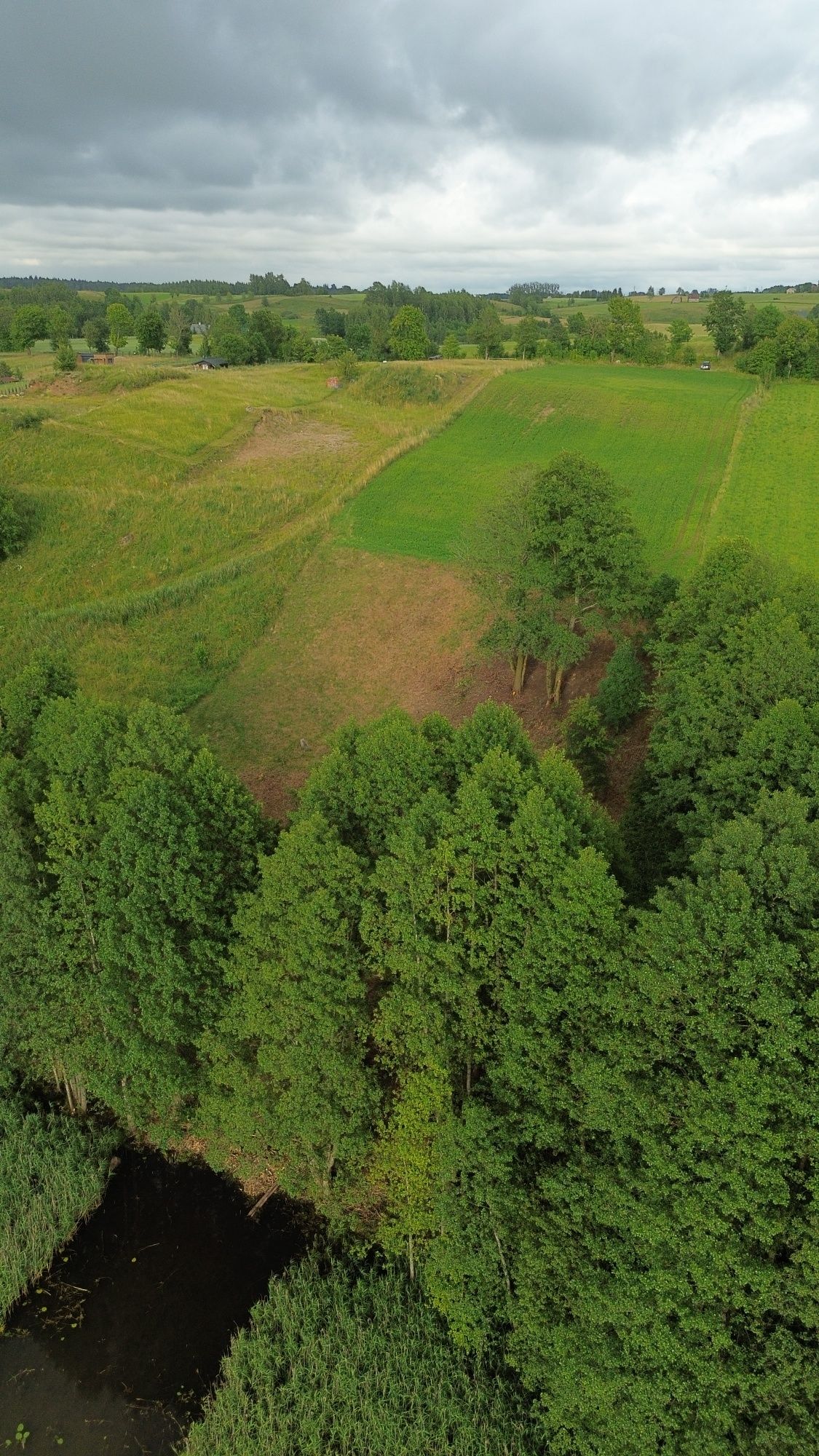 Sprzedam działkę nad jeziorem Kamiennym.