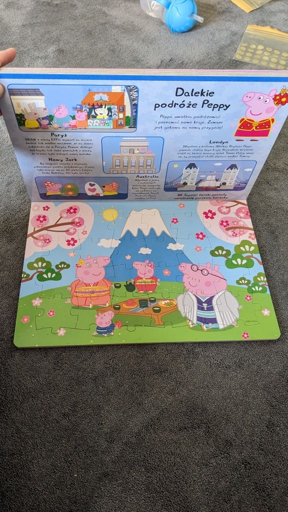 Ksiazka Peppa Pig z puzzlami (4 obrazki po 24 elementy)