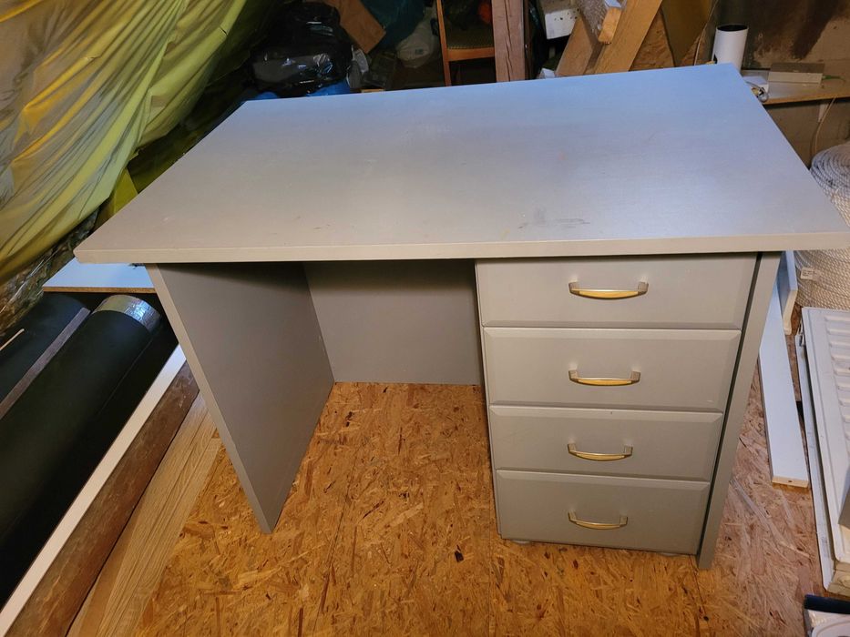 Biurko szare z szufladami sz. 65cm