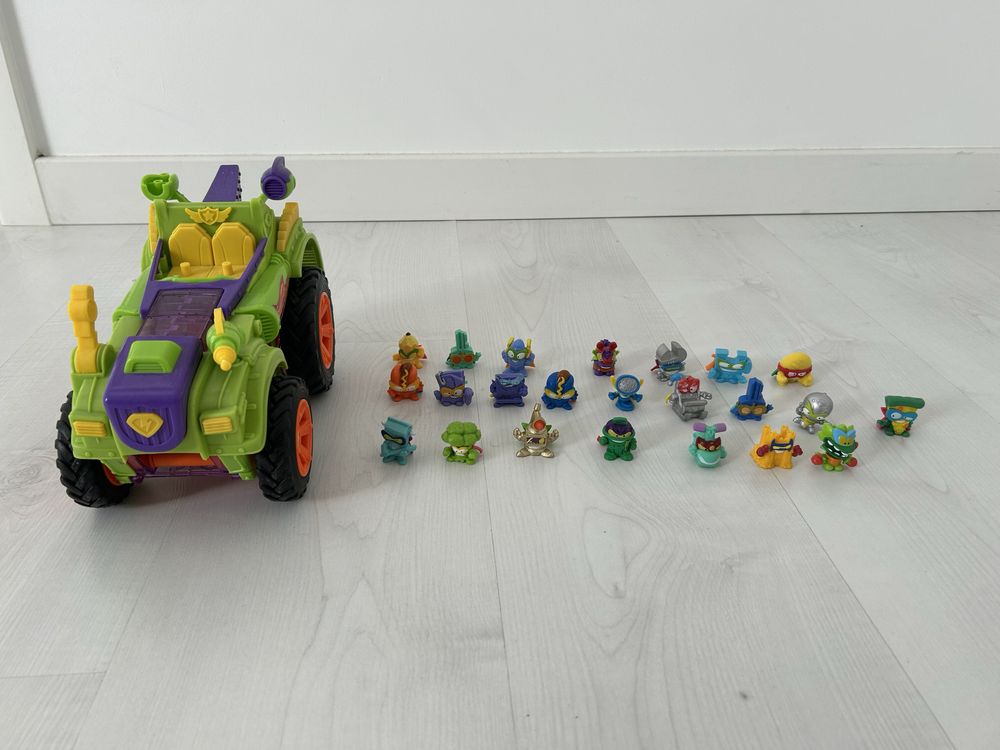 SuperThings figurki z pojazdem